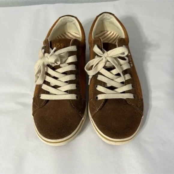 Taos RETRO STAR suede leather shoes laced size 7 - Picture 1 of 5